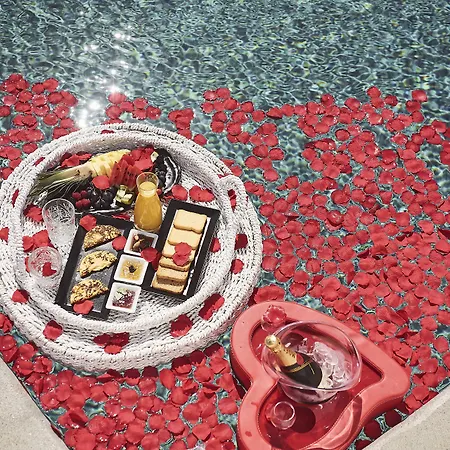 ホテル パラディウム プラティス・ヤロス